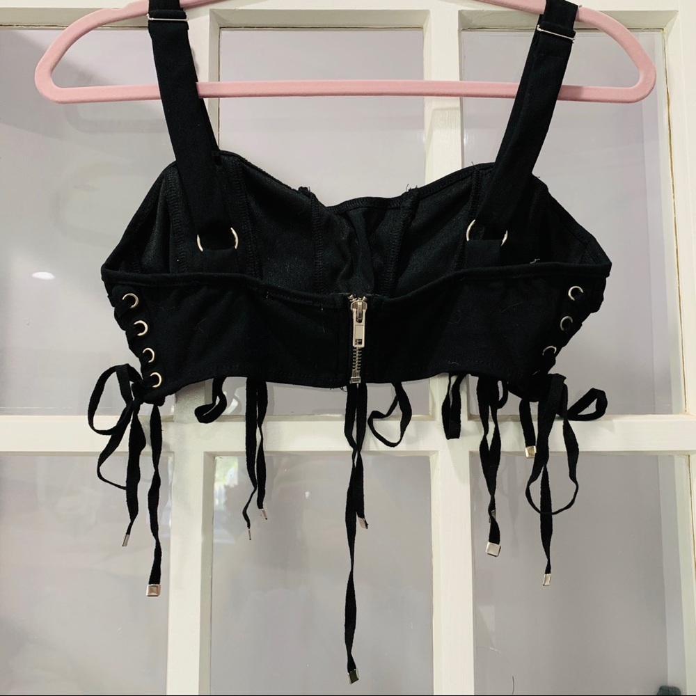 Black lace up crop top - Picture 3 of 6